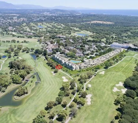 Holiday home Modern Townhouse On Golf Club *