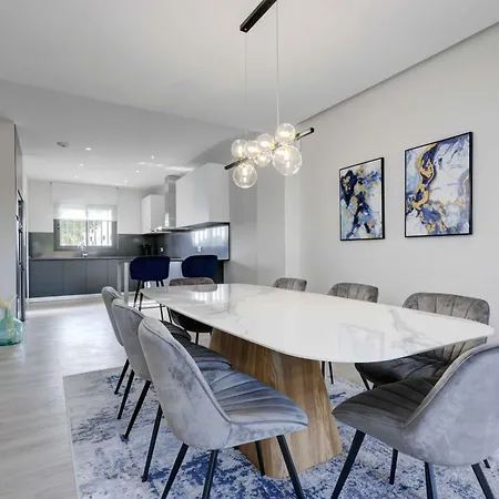 Holiday home Modern Townhouse On Golf Club *